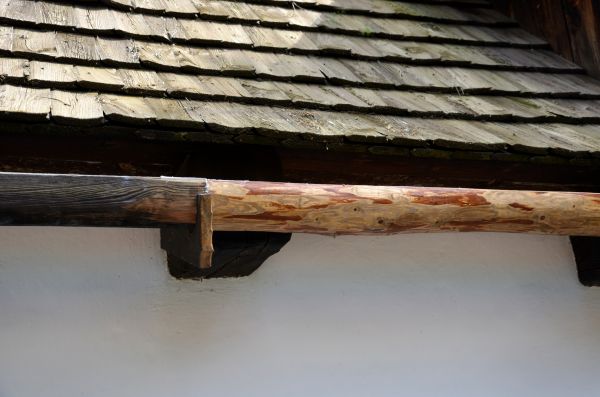 Cost of Wood Gutters Installation in Roswell
